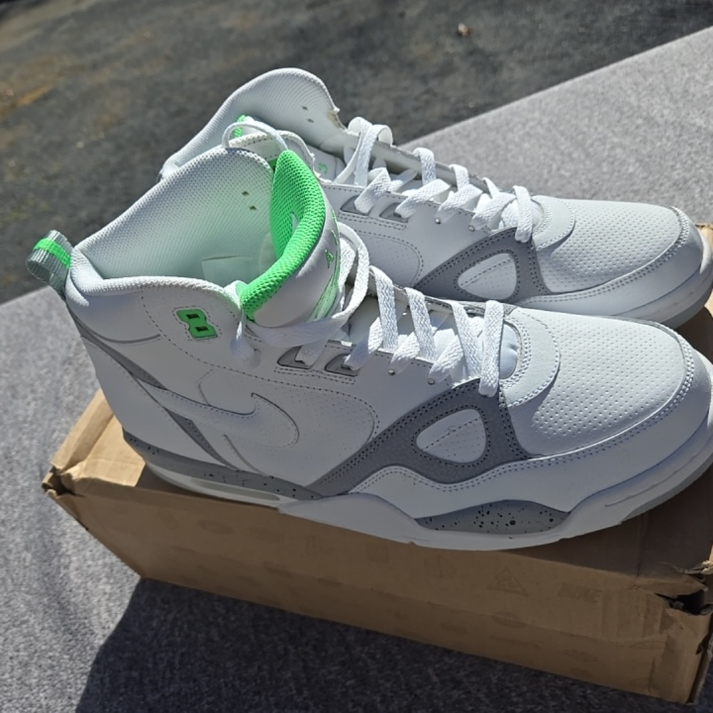 Nike Air Flight 2013 '13 Mid Basketball Shoes 579961 101 Size 12 New w/box